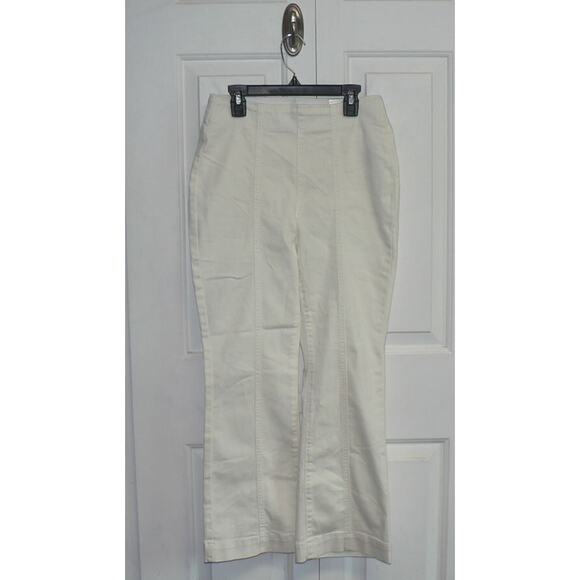 I.N.C Women's High Rise Pull On Flared Cropped Jeans in Bright White 4 $60 - Picture 2 of 4
